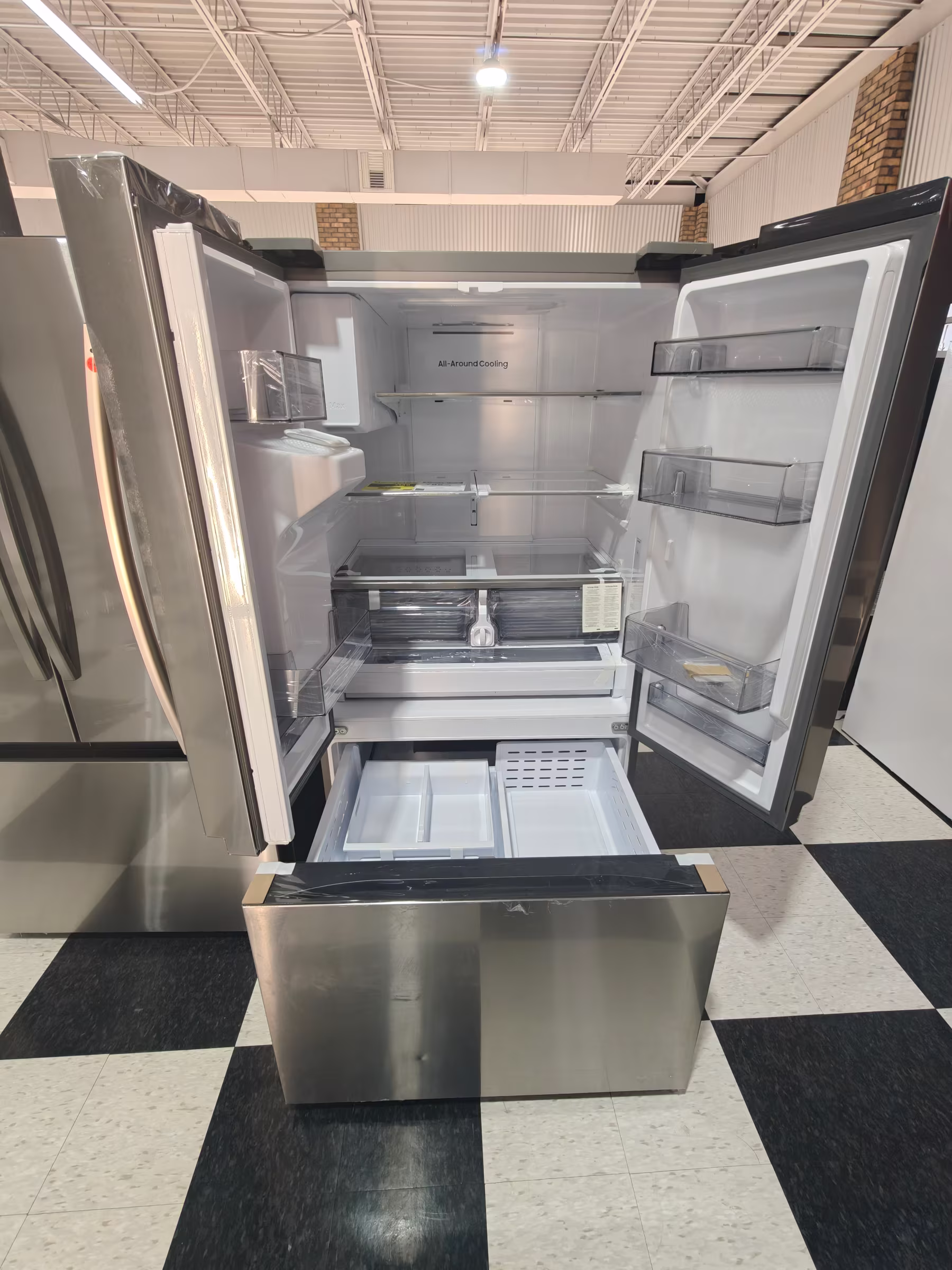 Bespoke AI 3-Door French Door Mega Capacity | External Water & Ice Dispenser 31 cu. ft.