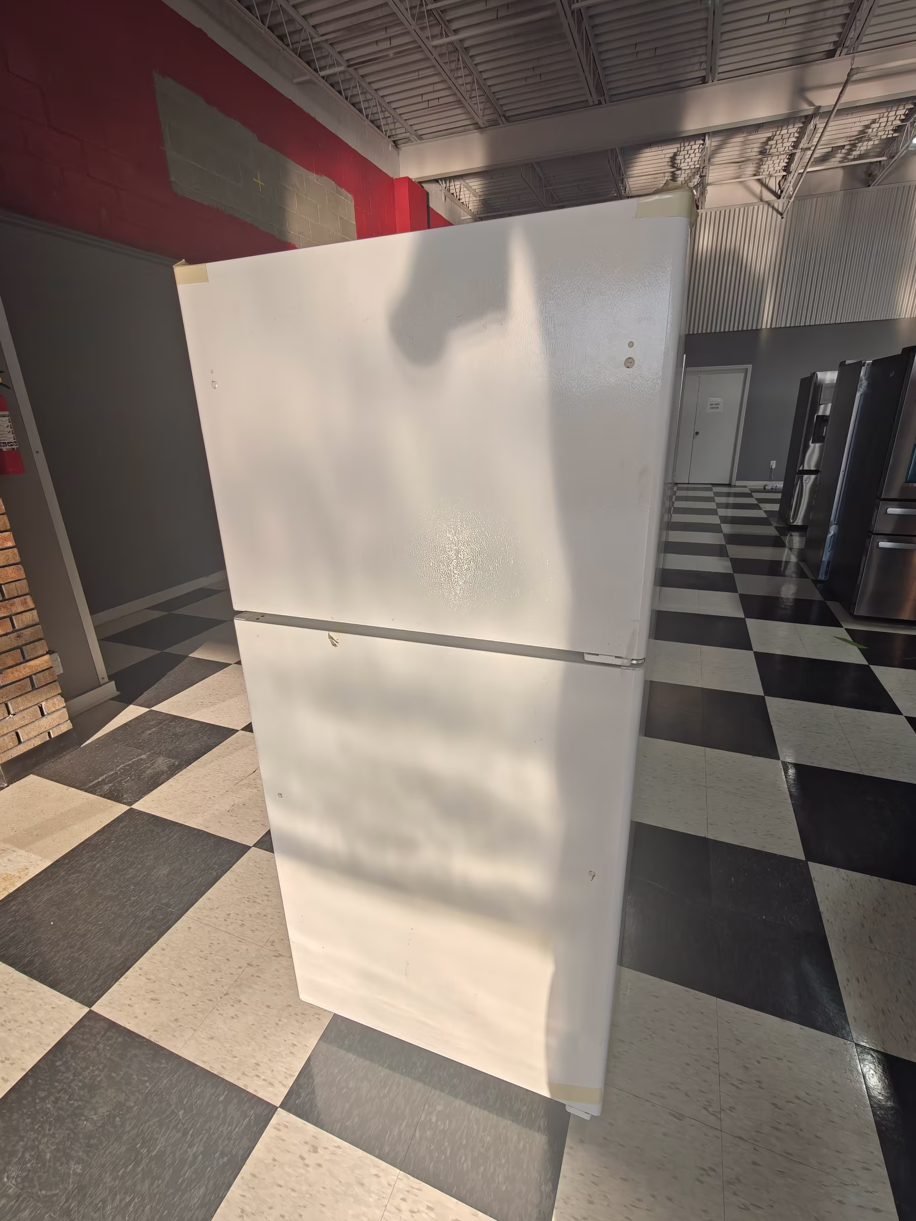 GE® ENERGY STAR® 19.2 Cu. Ft. Top-Freezer Refrigerator