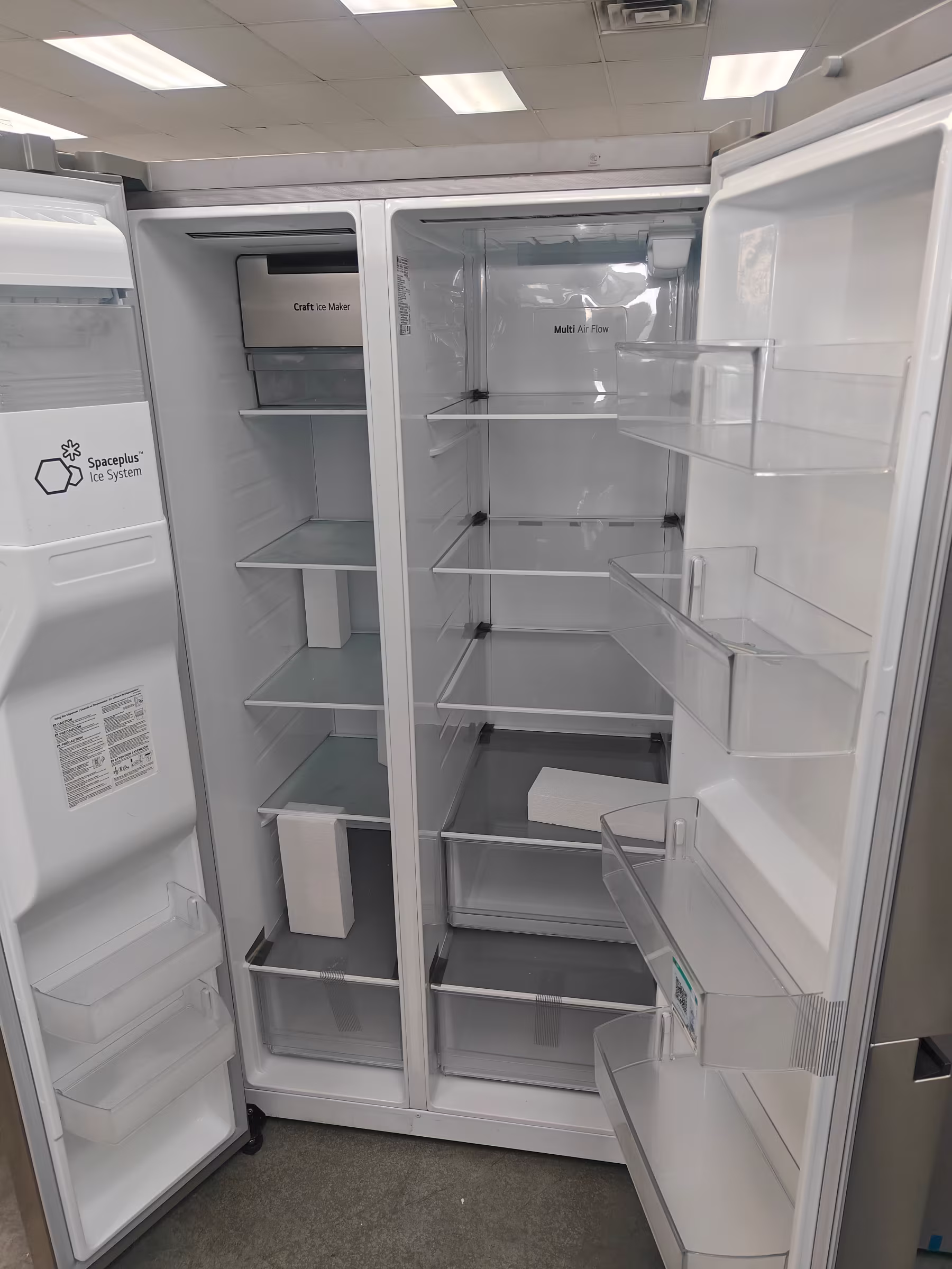 27 cu. ft. Side-by-Side Refrigerator with Craft Ice™