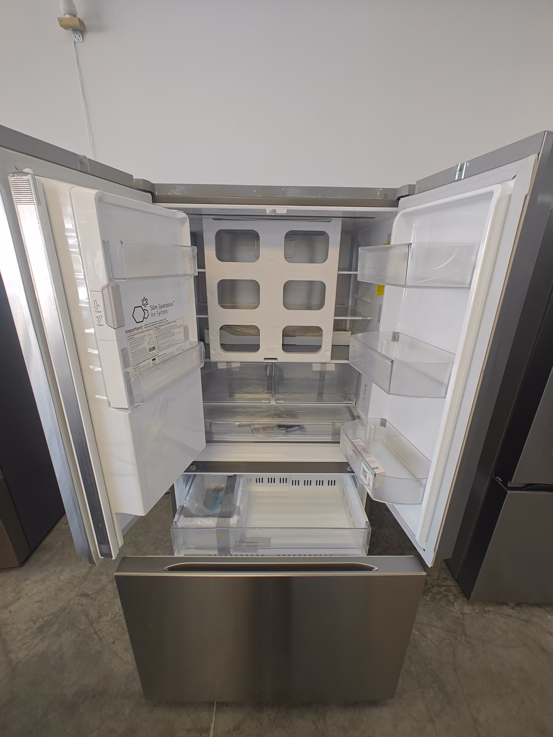 24 cu. ft. Counter-Depth MAX™ with Zero Clearance™ 3-Door French Door Refrigerator with Dual Ice Makers and Craft Ice™