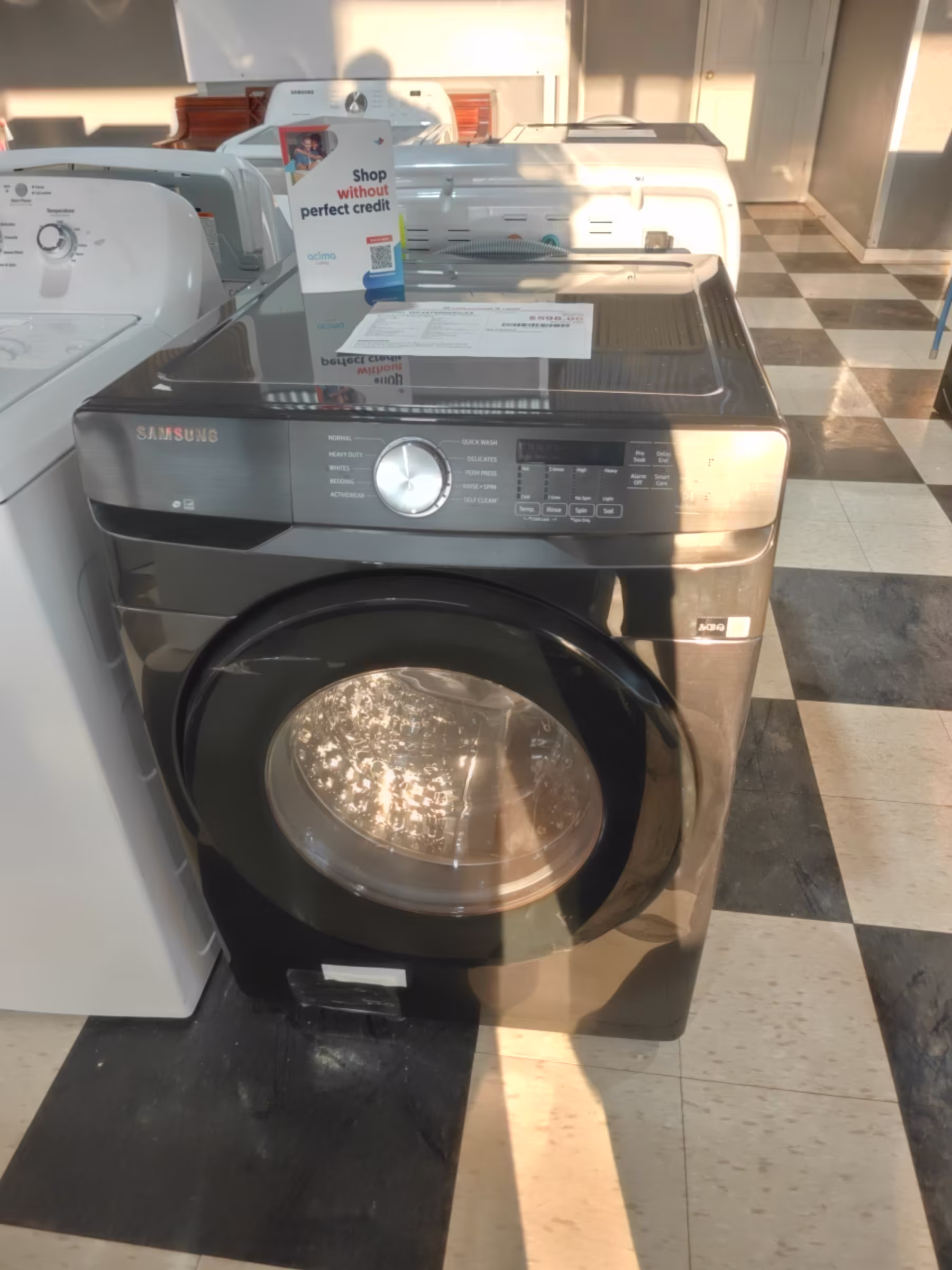 4.5 cu. ft. Front Load Washer with Vibration Reduction Technology+ in Brushed Black