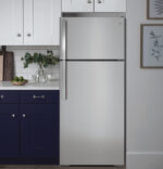 GE GE(R) ENERGY STAR(R) 17.5 Cu. Ft. Top-Freezer Refrigerator GTE18GSNRSS (a4lqr9ax3jwd) (6)